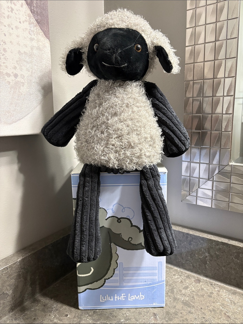 Scentsy Lulu the Lamb Buddy Plush with Original Box